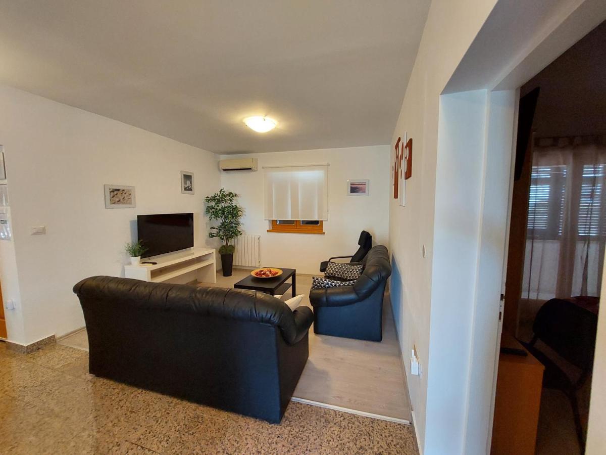 Apartment Luisa Porec Exterior photo